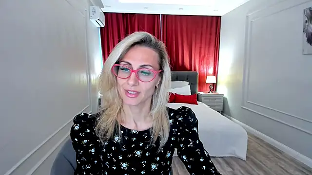 Watch MuseOfStage live on EroticFlix - High definition streams