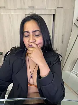 adele_sweett's live room