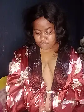 ChubbyMidgetxxx19 webcam