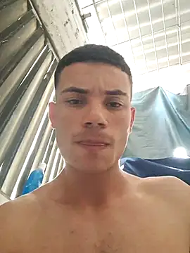 HOTANDSKINNY webcam