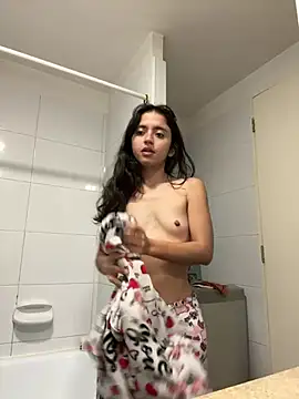 ViolettaSummer webcam