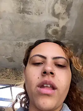 Chloe_Leaozinho webcam