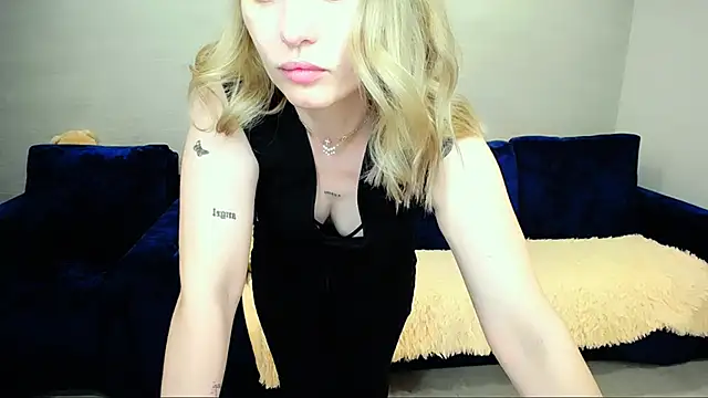 LiluMoon__ webcam