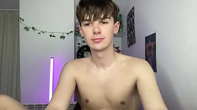 YourMilkyGuy webcam