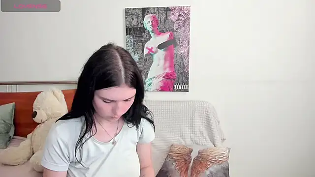 Kira_Devi webcam