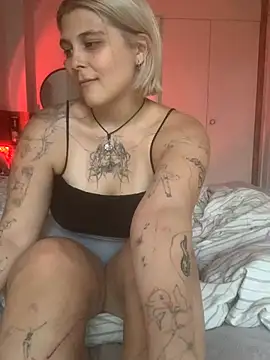 Ella_Bloom webcam
