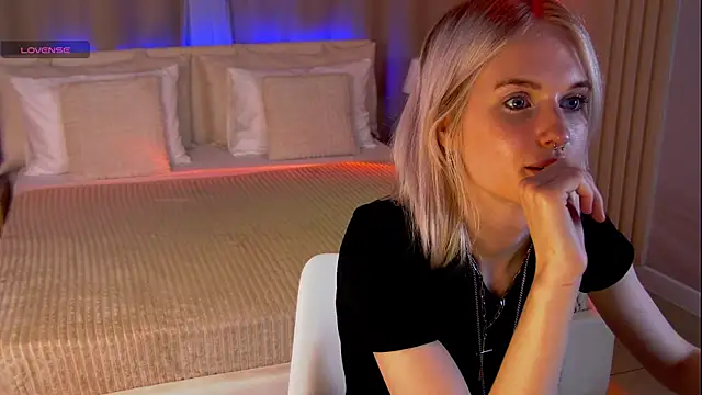 LizzyCrown webcam