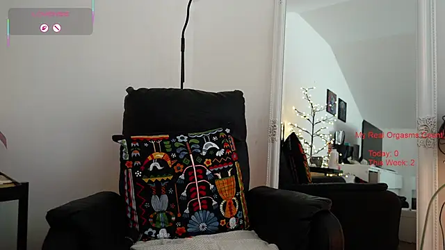 gingeralemilf's live room