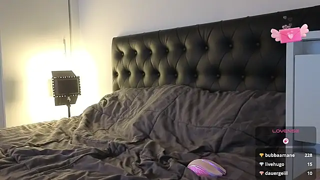 SophieTrner webcam