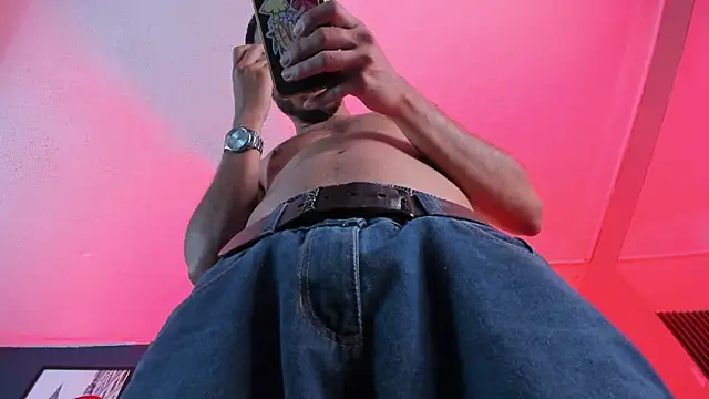 Boss_Domiinator webcam