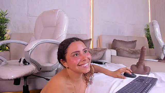 MarelynSummer webcam