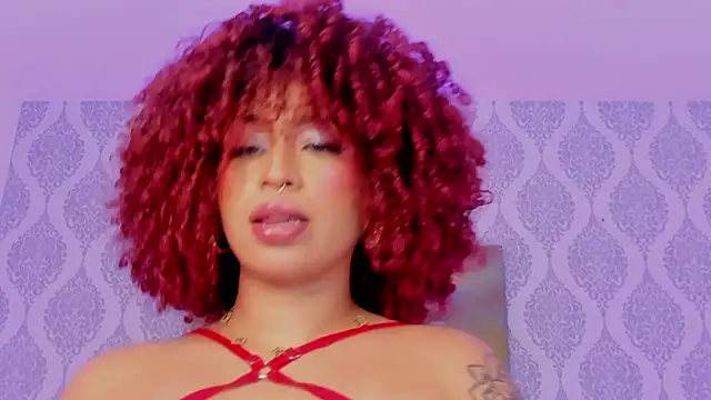 Nikki_Rousmel webcam