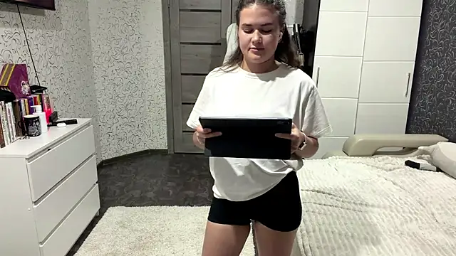 cuteshowy webcam
