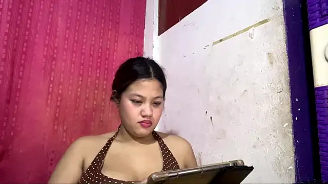ModestaThurton webcam