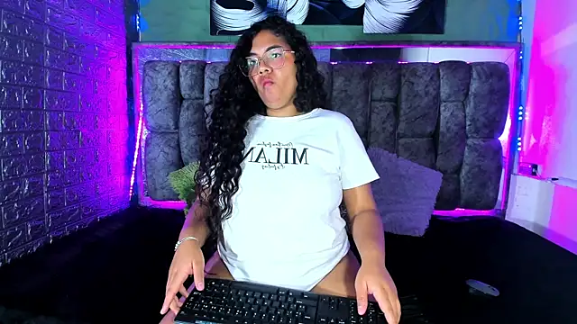 AshelyJenner webcam