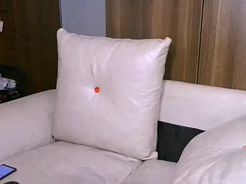 Bustycece webcam