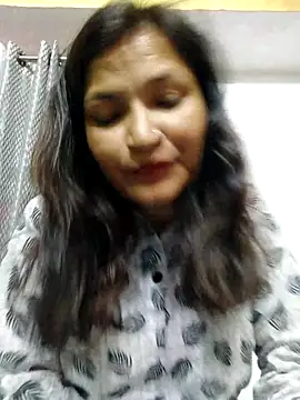 Priyaa_1433 webcam
