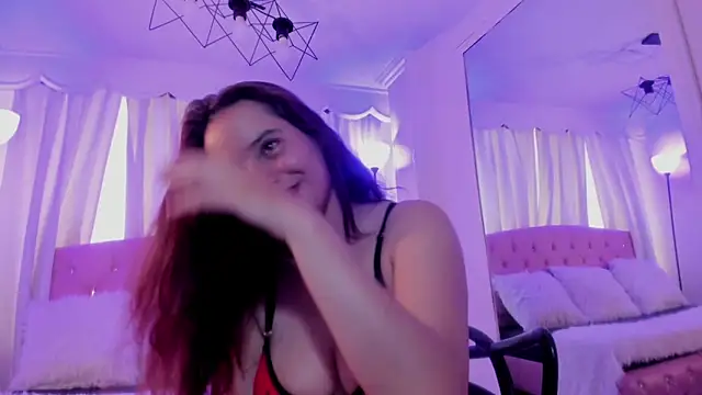 Isabella_Hillt webcam