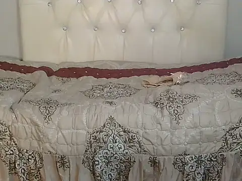 EbonyLipsX webcam