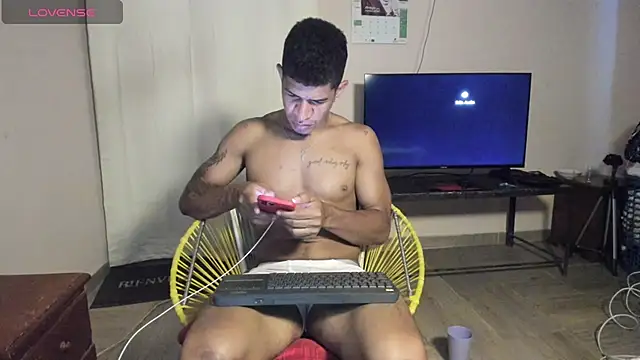 antonio_aguilarx webcam