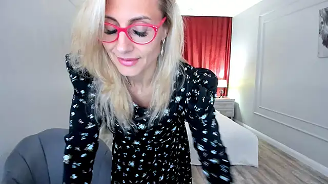 Watch MuseOfStage live on EroticFlix - High definition streams
