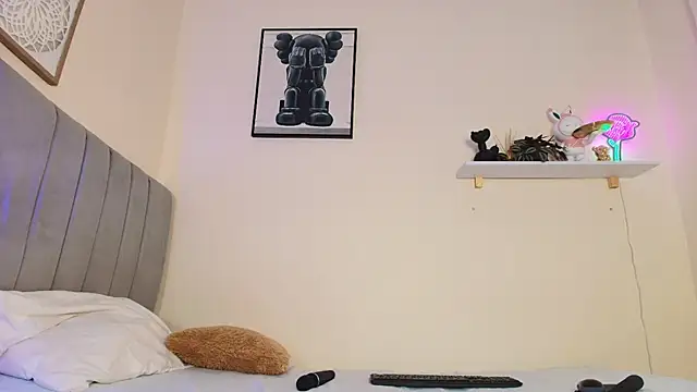 Watch mary_cute9 live on EroticFlix - High definition streams