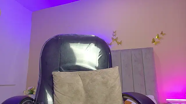 Nascary_Fox webcam