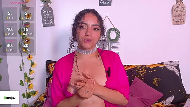 emiily_curly webcam