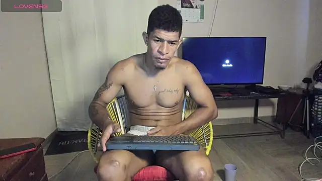 antonio_aguilarx webcam