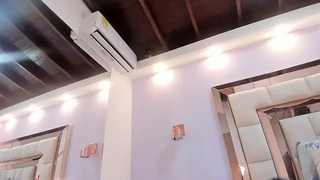 Watch charolnox live on EroticFlix - High definition streams