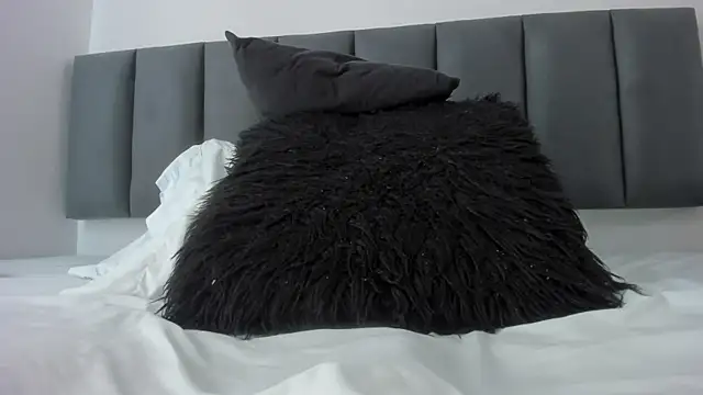 Watch MaraOwen_ live on EroticFlix - High definition streams