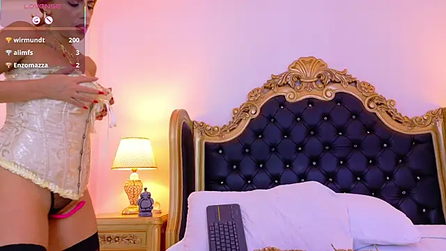 Watch AdelinaVans live on EroticFlix - High definition streams