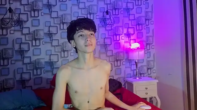 Twink_Sebas7 webcam