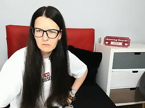 NadiaXlove webcam