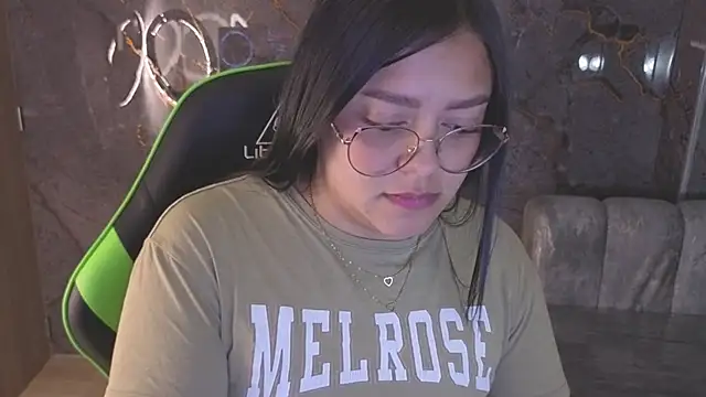 mia_velvet_cn webcam