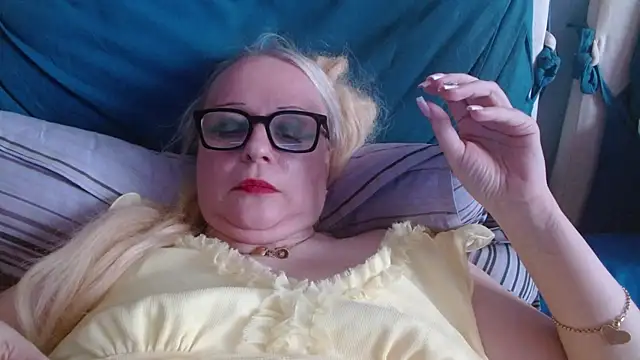 martachatte - Martachatte's free webcam - UK Sex Cams