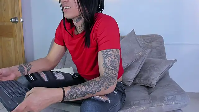ArohomLester_ webcam