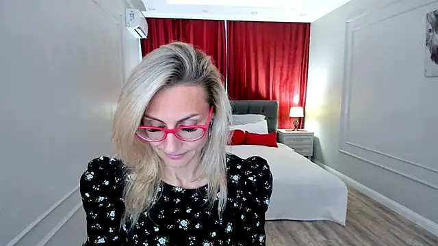 Watch MuseOfStage live on EroticFlix - High definition streams