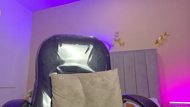 Nascary_Fox webcam