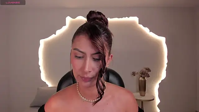 ArianaDumont webcam