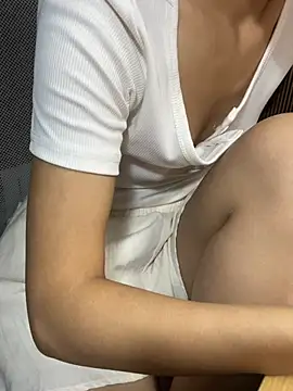 Mina048 webcam