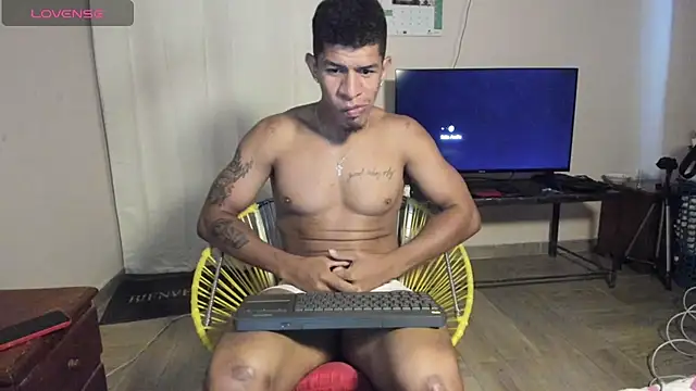 antonio_aguilarx webcam