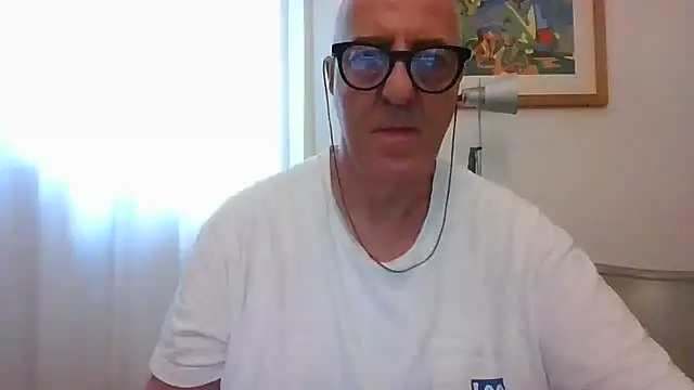 ANONIMO7735 webcam
