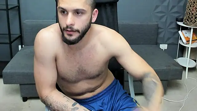 TroyWadee live sex cam