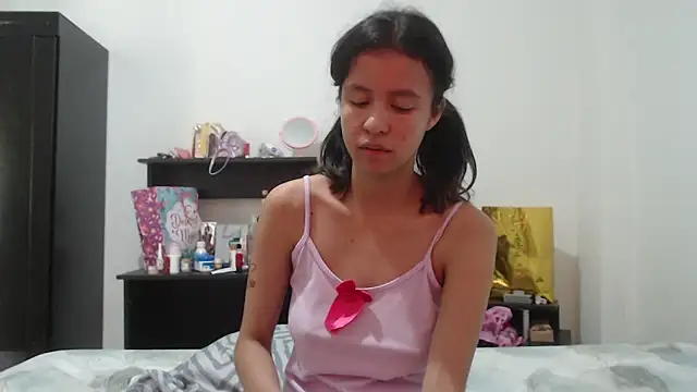 Watch nathaly_jones_ live on EroticFlix - High definition streams