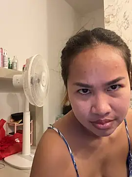 Ponthip webcam