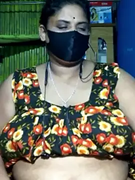 Dusto_Meye live cam on StripChat