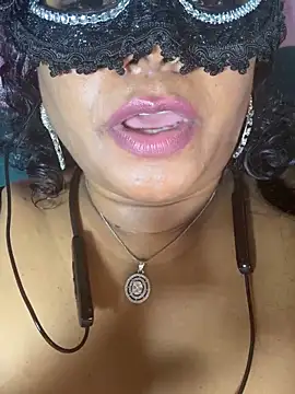 Hottywetsexy webcam