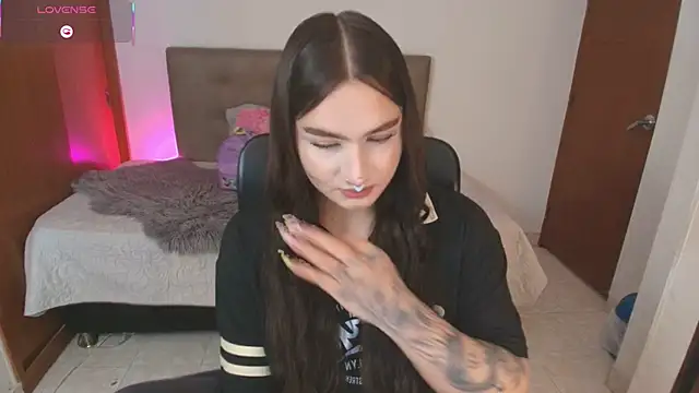Miley_Baker webcam