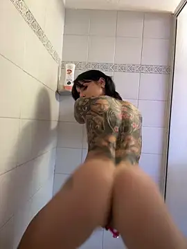 Ale_Lewis webcam